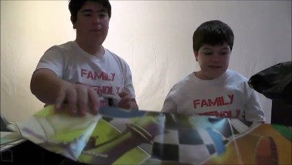 FFG Unboxing 22 January 2017 Loot Crate Anime Wear