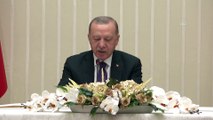 ANKARA - Cumhurbaşkanı Erdoğan, Beşiktaş yönetici, teknik heyet ve futbolcularını kabul etti
