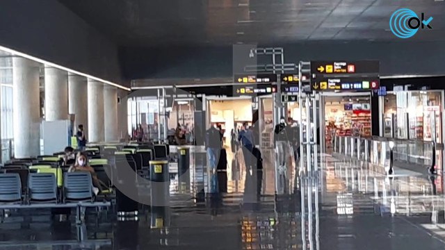 Más de 30 inmigrantes ilegales son trasladados en avión desde Canarias a Sevilla