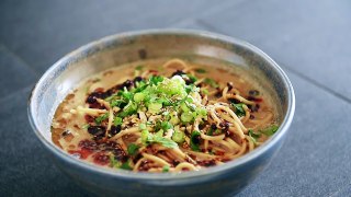 Vegan Peanut Satay Ramen Recipe | So Easy Soup Broth!! (ビーガンラーメンの作り方)