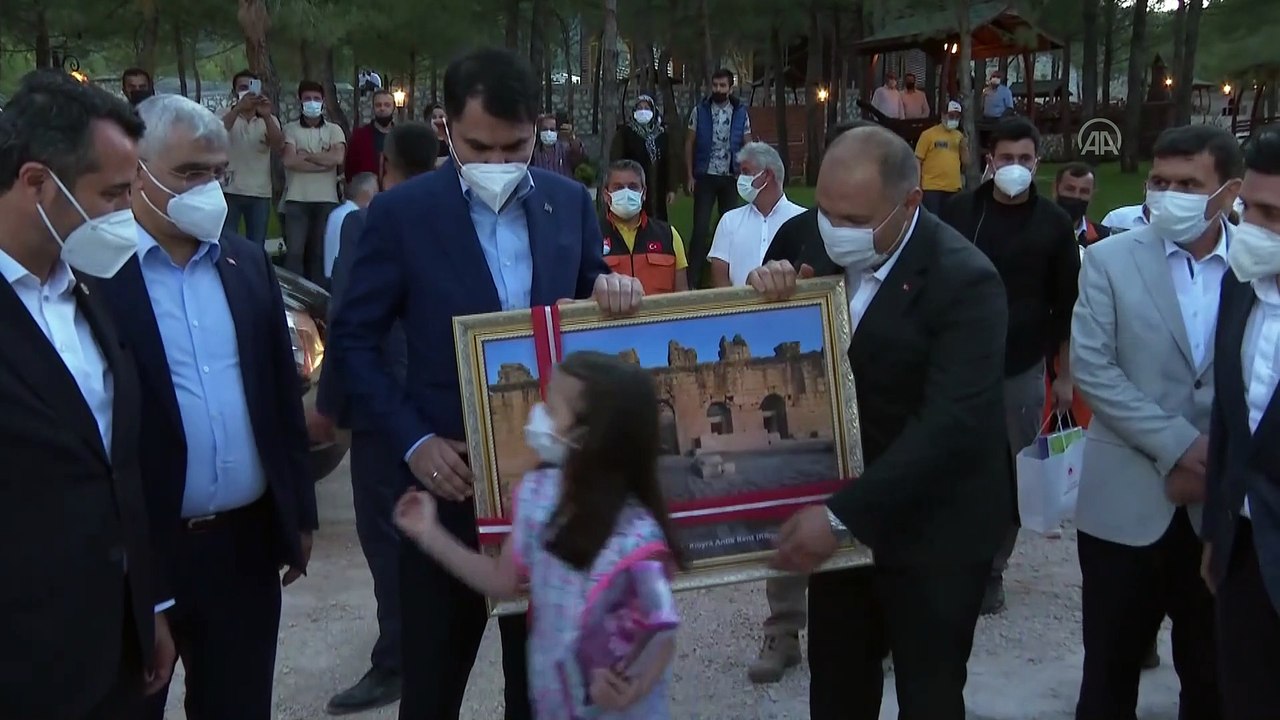 BURDUR - Çevre ve Şehircilik Bakanı Kurum, Kiby...