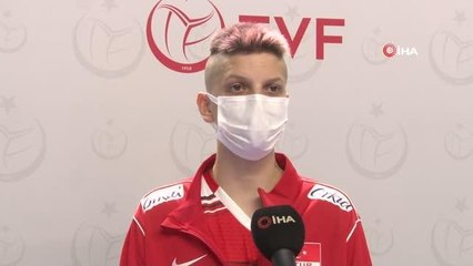 Ebrar Karakurt: "Her turnuvada kürsü ve madalya istiyoruz"