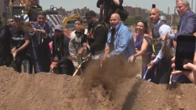 Leyendas del hip hop celebran la creación de un museo en su meca , El Bronx