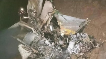 Télécharger la video: MiG-21 aircraft crashes in Punjab's Moga