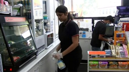 New permanent residents to wait 4 years to receive Centrelink support