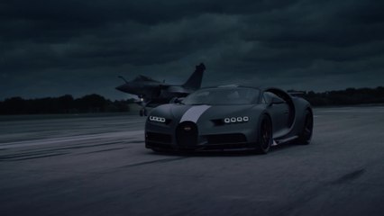 Bugatti Chiron Sport 'Les Légendes du Ciel' se encuentra con Dassault Rafale Marine - un enfrentamiento de dos superlativos