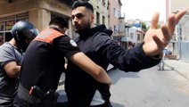 Beyoğlu'nda giriş-çıkışlar kapatıldı: Araçlar didik didik aranıyor