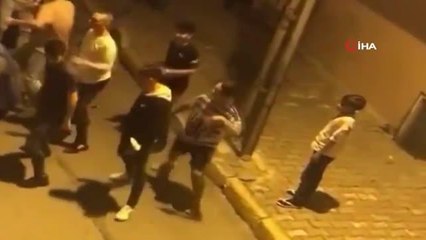 Sultanbeyli'de gençlerden kısıtlama saatinde müzikli dans şov