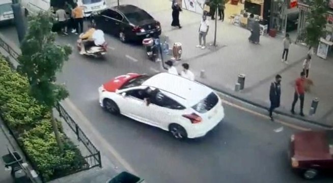 Son dakika haberleri: Asker uğurlama konvoyu yapan grup emniyetin önünden geçince yakalandı