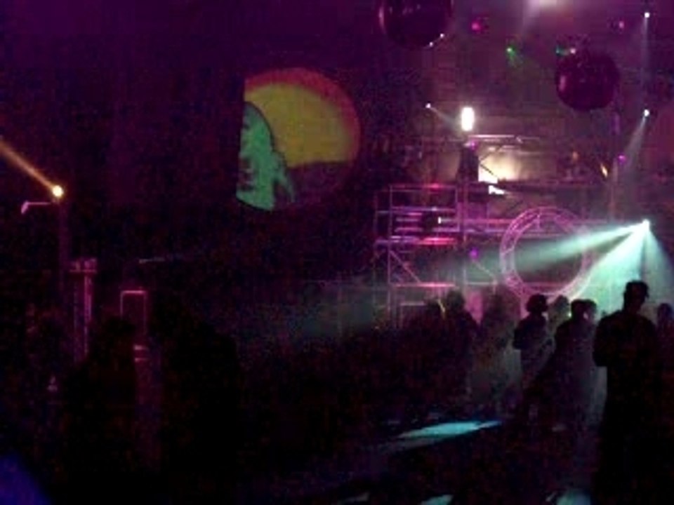 Underdome 22.04.2006 à Troyes ... salle HARDCORE