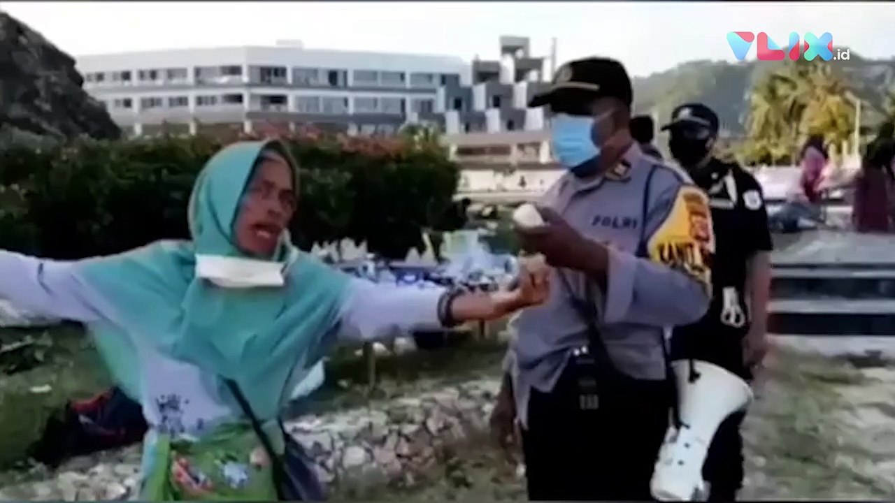 Tak Mau Disuruh Pulang, Ibu Ini Ngomel Pakai Bahasa Inggris