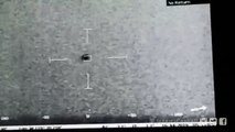 شاهد: فيديو تم تسريبه للبحرية الأمريكية يظهر اختفاء جسم غامض في الماء