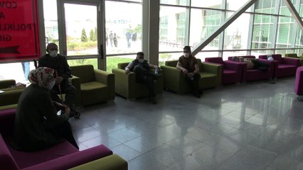 BALIKESİR - Balıkesir ve Çanakkale'de nüfusa göre yüksek Kovid-19 aşılama oranlarıyla hedefleri yakalıyor