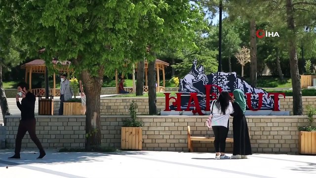 Elazığ'ın turizme açılan kapısı Harput’a ziyaretçiler gelmeye başladı- Elazığ'ın Turizminde göz bebeği konumunda yer alan medeniyetler beşiği tarihi Harput Mahallesi'nde, tam kapanma ve hafta sonu kısıtlamaları nedeniyle hafta içind..