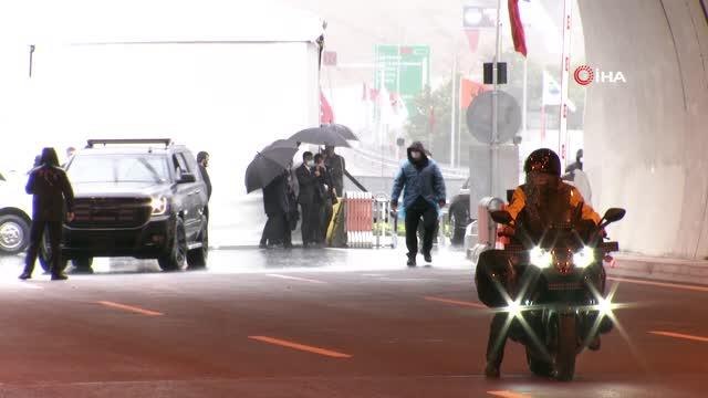Cumhurbaşkanı Erdoğan, Kuzey Marmara Otoyolu'nun Hasdal-Habipler-Başakşehir etabının açılışının ardından makam aracıyla ilk geçişi yaptı