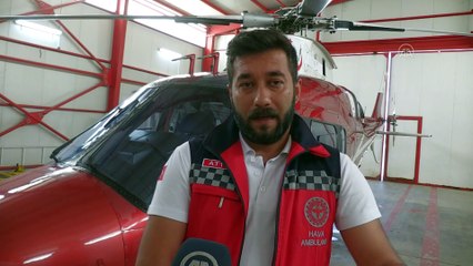 AFYONKARAHİSAR - Üzerine sıcak su dökülen bebeği kucağında taşıyan acil tıp teknisyeni Mehmet Canko, o onları anlattı