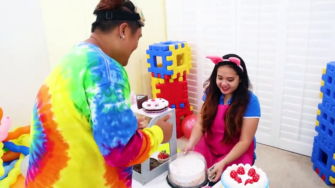 Wendy And Alex Pretend Play Chocolate Challenge Birthday Party Surprise Food Toys