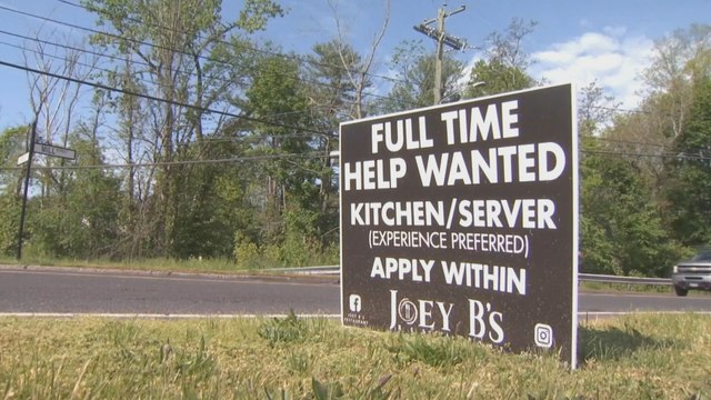 US weekly jobless claims decline to fresh pandemic low