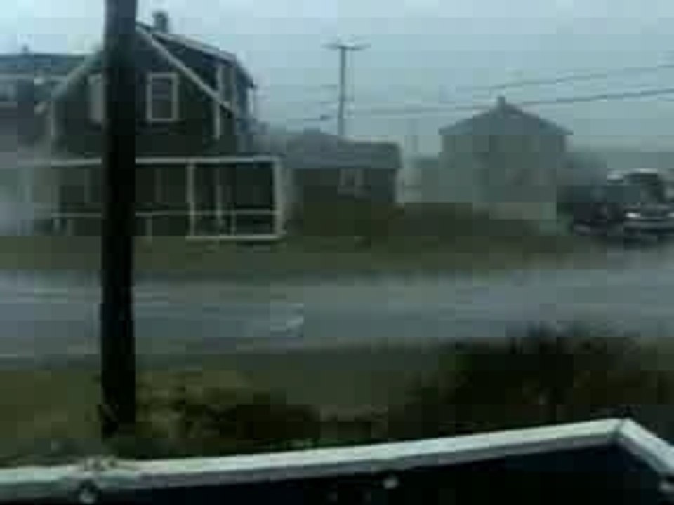 Surf pendant une tempête
