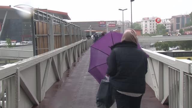 İstanbullular yağmura hazırlıksız yakalandı