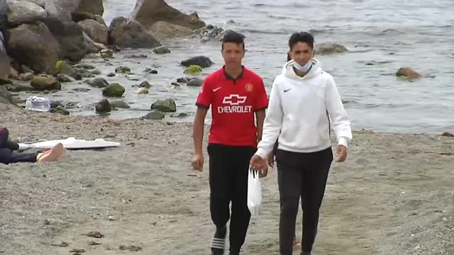 Cientos de menores inmigrantes se niegan a alojarse en albergues por temor a ser devueltos a Marruecos