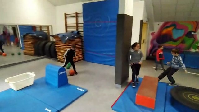 Séance en salle avec les Eveils et Poussins Poussines