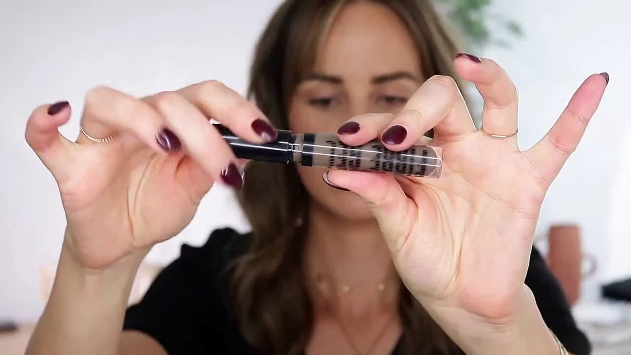 The Perfect Minimal Makeup Bag | For Your 30S