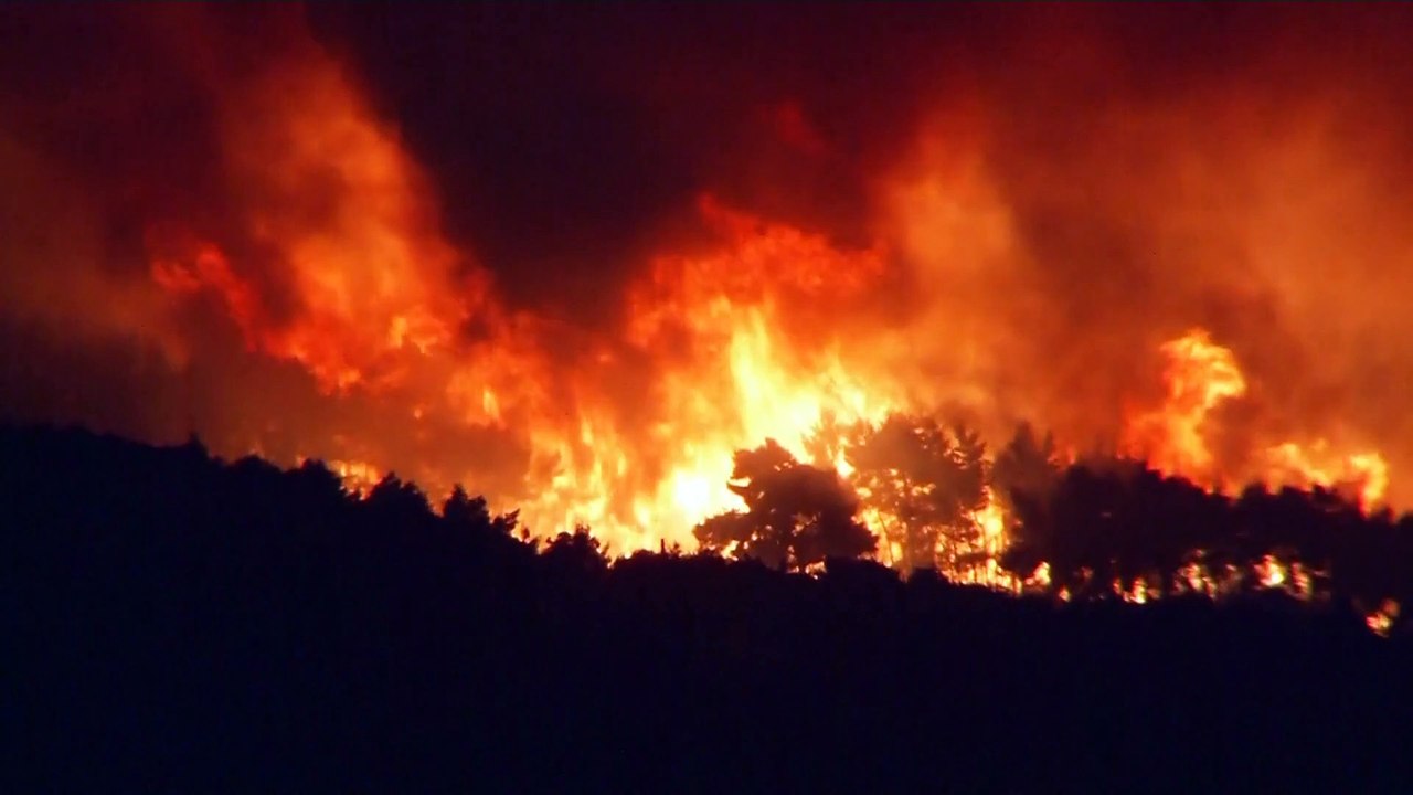 Griechenland und Teneriffa: Kampf den Flammen