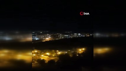 Şimşekler geceyi aydınlattı