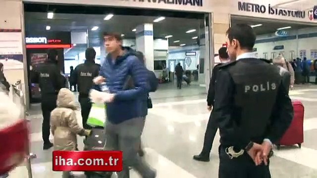 Havalimanı metrosunda 'Reina saldırganı' alarmı