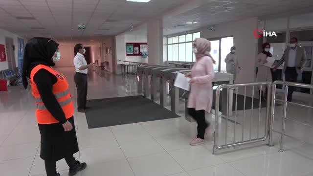 YKS provası gerçeğinden farksızdı, geç kalan öğrenciler sınava alınmadı