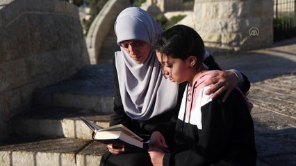 KUDÜS - Aksa'nın gönüllü kadın muhafızı: 'Aksa'yı ölene ya da topraklarımız kurtulana kadar korumaya devam edeceğim' (1)