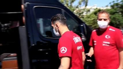 ANTALYA - A Milli Futbol Takımı oyuncuları, Kovid-19 aşısı yaptırdı