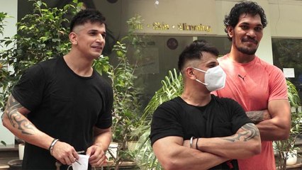 Prince Narula gym जाते वक्त हुए Spott, Body Builder को देख डर गए Prince | FilmiBeat