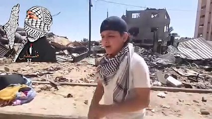 تفرج و الله ما تندم، طفل فلسطيني يغني راب ناااايض  سمع سمع و عطيني وذنيك #غزة ✌️ عبد الرحمن الشنطي
