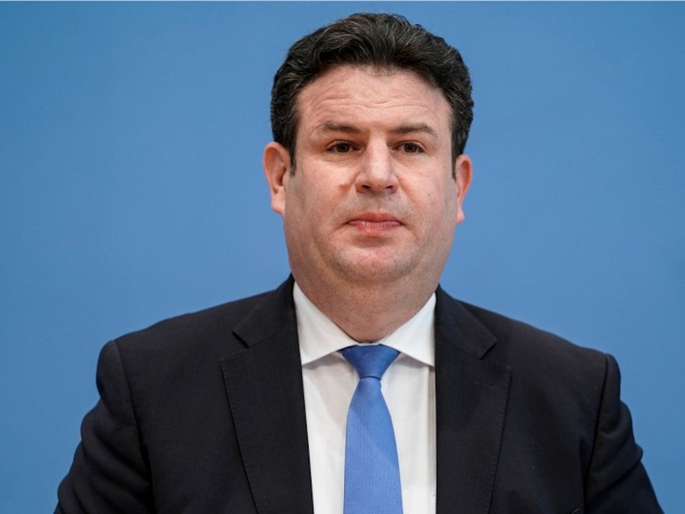 Arbeitsminister heil: kurzarbeiterregelung wird verlängert