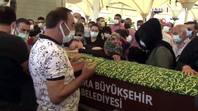 En acı veda! Oğuz Yılmaz'ın eşi ayakta durmakta zorlandı: 'Birbirimize doyamadık'