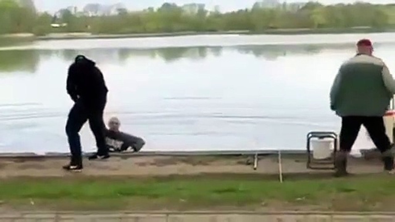 Deux pêcheurs s'embrouillent et ça dégénère