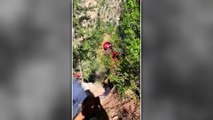 MUĞLA - Fethiye'de kayalıklarda mahsur kalan 2 kişi kurtarıldı