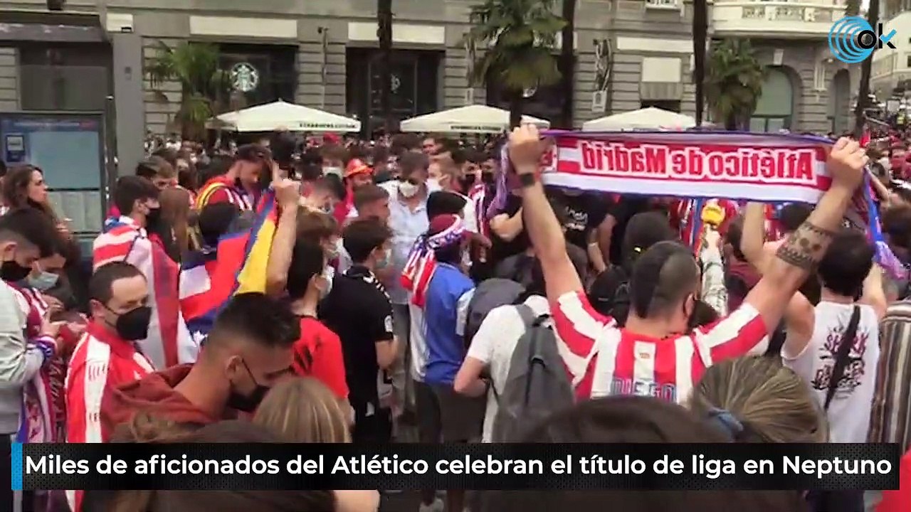 Miles de aficionados del Atlético celebran el título de liga en Neptuno