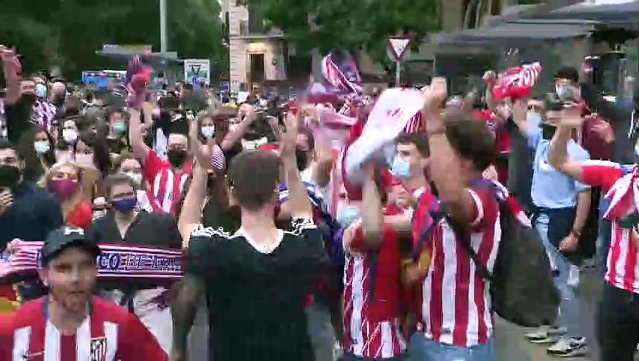 Así celebra la afición del Atlético de Madrid el título de Liga