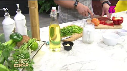 La Cocina del Cinco - Casabe Picante, Pollo en Leche de Coco, Rice & Beans, Ensalada de Papas