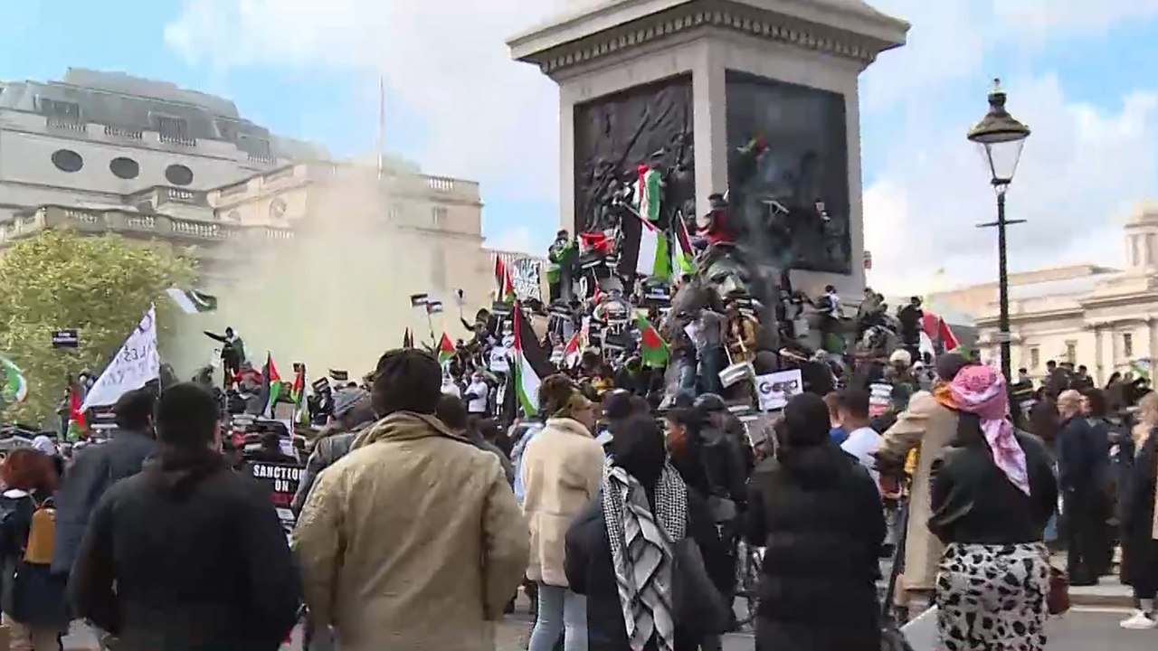 لندن.. عشرات الآلاف يتظاهرون تضامنا مع الشعب الفلسطيني