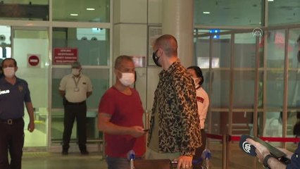 Fransa'da şampiyonluğa ulaşan Türk futbolcular, milli takım kampı için Antalya'ya geldi