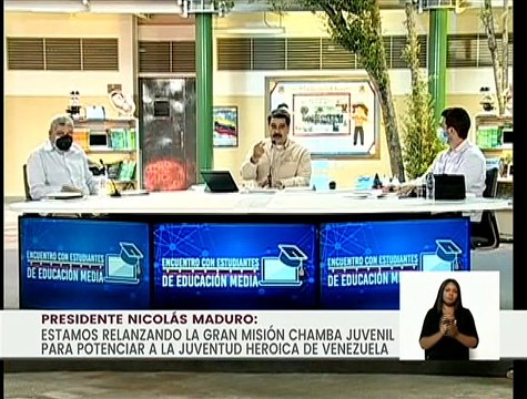 Gobierno otorgará 300 mil becas a estudiantes de Educación Media a través del Sistema Patria