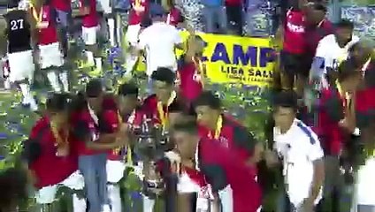 La divertida broma de Erik Chavarría para Sammy Martínez tras el triunfo de Olimpia