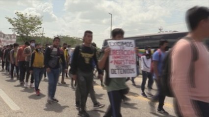 Juez mexicano niega la libertad a 19 estudiantes presos en Chiapas