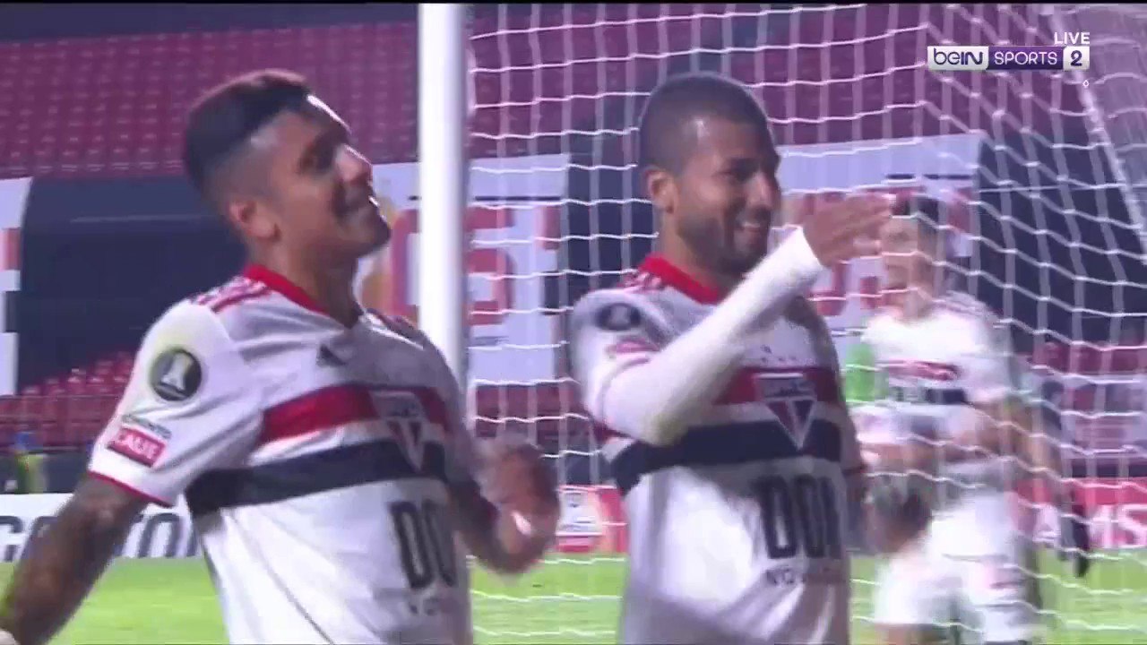 Sao Paulo v Sporting Cristal
