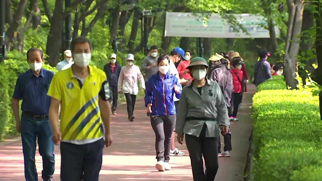 [날씨] 휴일, 구름 많고 초여름 더위...내일 황사 가능성 / YTN