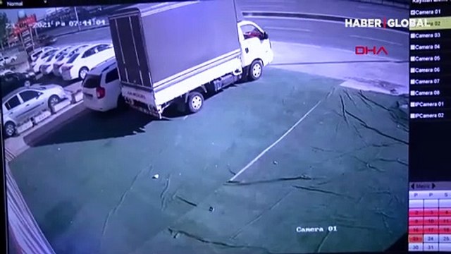 İstanbul Avcılar'da makas atan sürücü dehşet saçtı! 12 araç hasar gördü